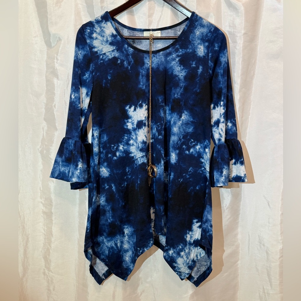 Bobbie Brooks Navy Tie-Dye Flared Sleeve Tunic w/ Necklace – Medium